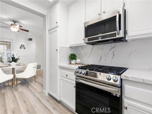 28  Almador  , Irvine, CA