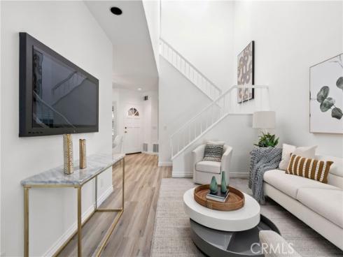 28  Almador  , Irvine, CA