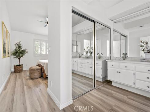 28  Almador  , Irvine, CA