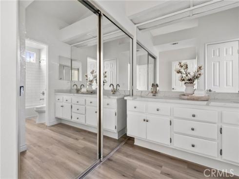 28  Almador  , Irvine, CA