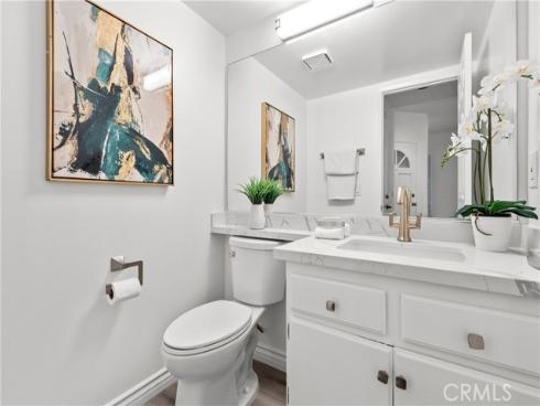 28  Almador  , Irvine, CA