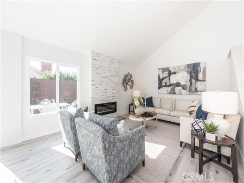 39  Cape Cod  , Irvine, CA