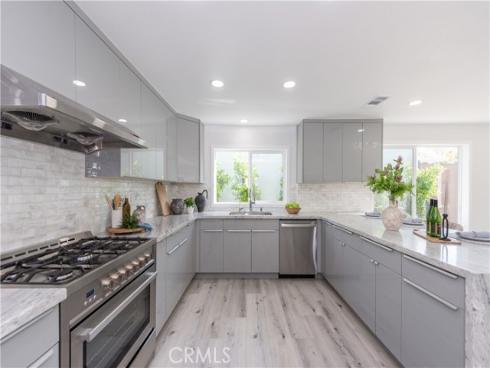 39  Cape Cod  , Irvine, CA