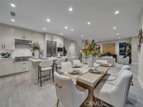 100  Albero  , Irvine, CA