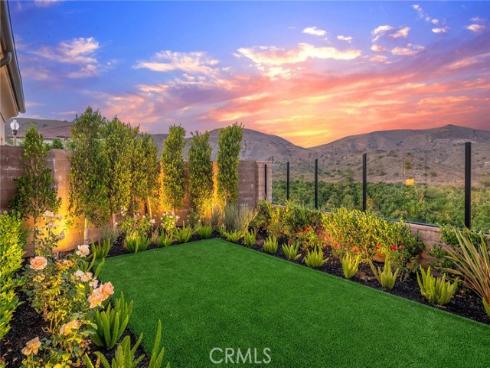 100  Albero  , Irvine, CA