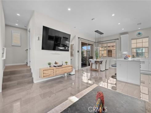 214  Elkhorn  , Irvine, CA