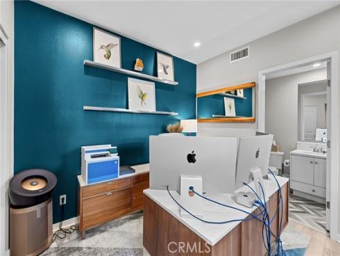 214  Elkhorn  , Irvine, CA