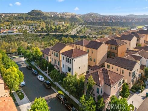 214  Elkhorn  , Irvine, CA