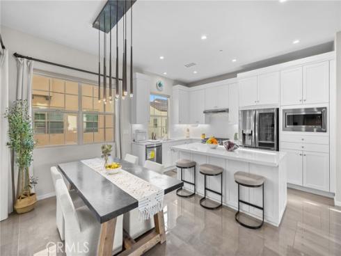 214  Elkhorn  , Irvine, CA