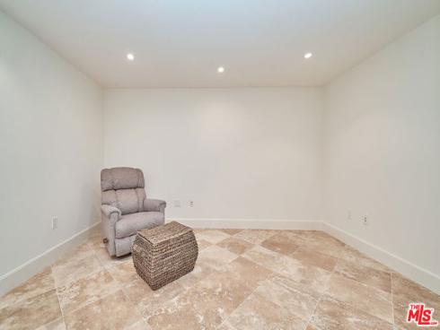 5072  Scholarship  505D , Irvine, CA