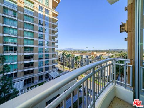 5072  Scholarship  505D , Irvine, CA