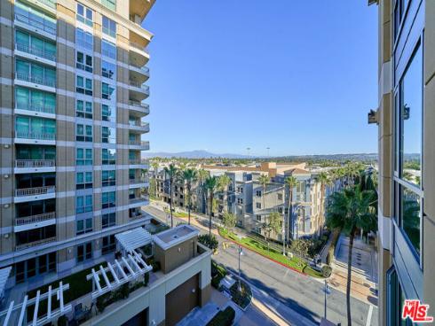 5072  Scholarship  505D , Irvine, CA