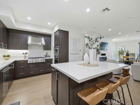 53  Gramercy  , Irvine, CA