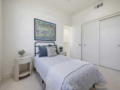 53  Gramercy  , Irvine, CA