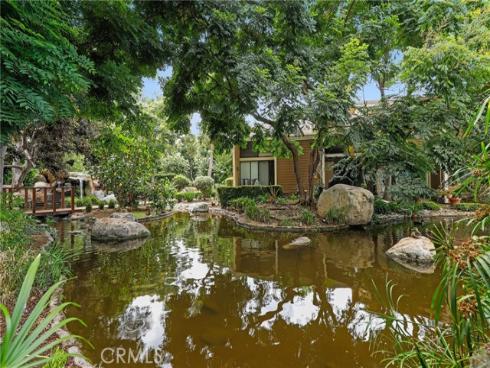 162  Pineview  , Irvine, CA