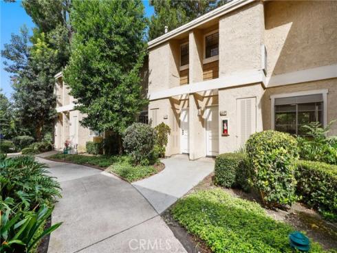 162  Pineview  , Irvine, CA