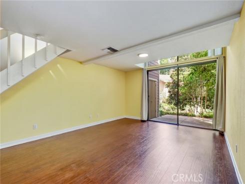 162  Pineview  , Irvine, CA