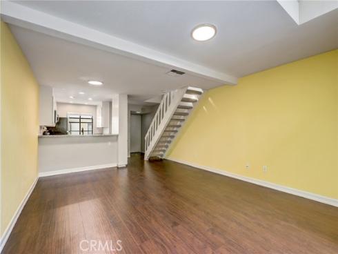 162  Pineview  , Irvine, CA