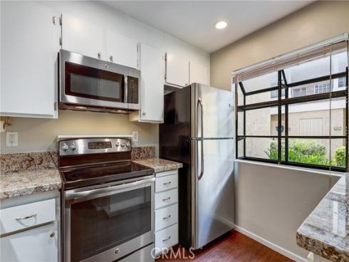 162  Pineview  , Irvine, CA