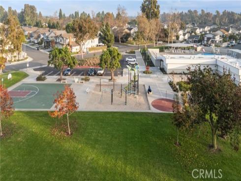 58  Rockwood  , Irvine, CA