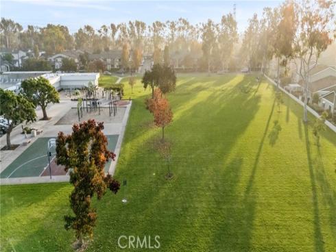 58  Rockwood  , Irvine, CA