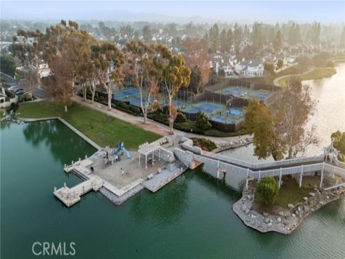 58  Rockwood  , Irvine, CA