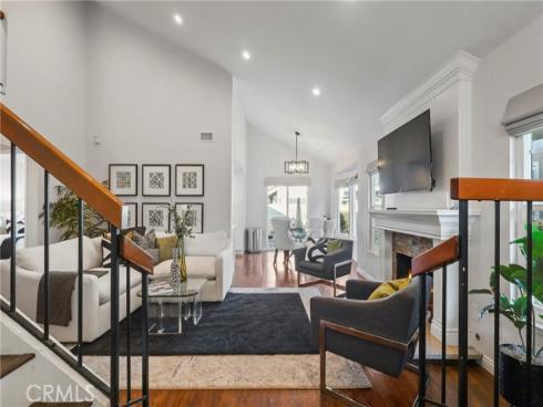 58  Rockwood  , Irvine, CA