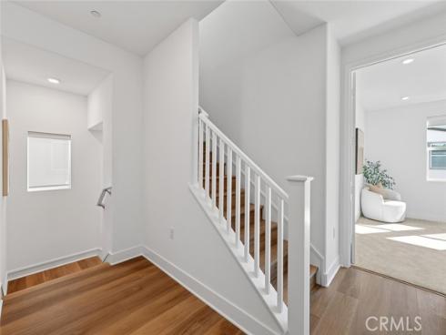 418  Lobata  , Irvine, CA