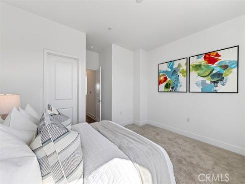 418  Lobata  , Irvine, CA