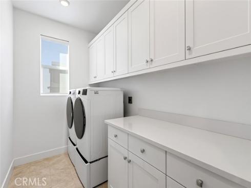 418  Lobata  , Irvine, CA