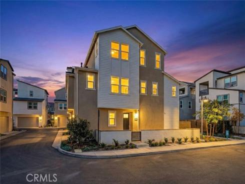 418  Lobata  , Irvine, CA