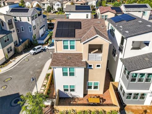 418  Lobata  , Irvine, CA