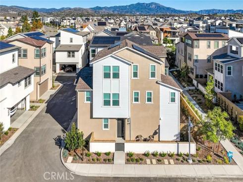 418  Lobata  , Irvine, CA