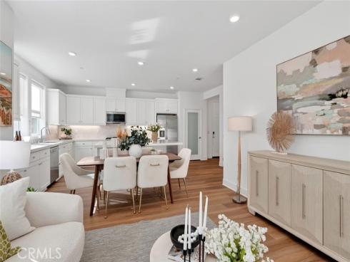 418  Lobata  , Irvine, CA