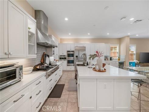 81 Pelican Lane, Irvine, CA