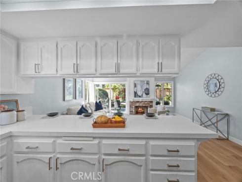 11  De Forest  , Irvine, CA