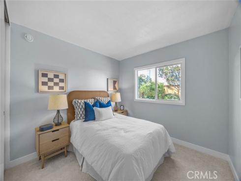 11  De Forest  , Irvine, CA