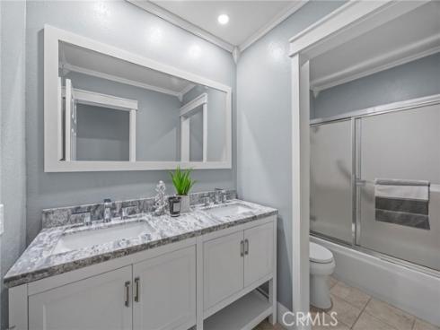 11  De Forest  , Irvine, CA