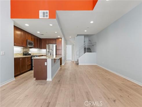 543  Rockefeller  , Irvine, CA