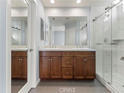 543  Rockefeller  , Irvine, CA