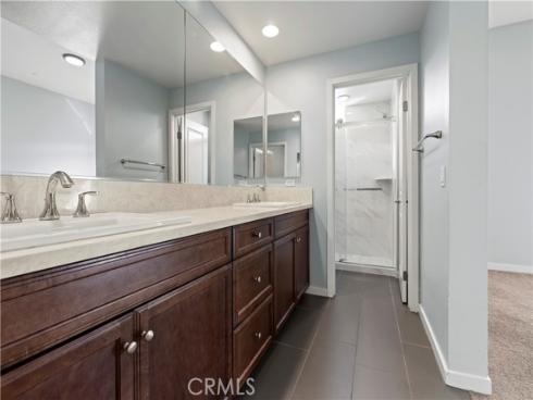 543  Rockefeller  , Irvine, CA