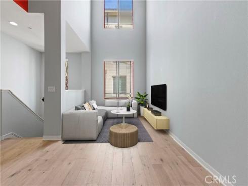 543  Rockefeller  , Irvine, CA