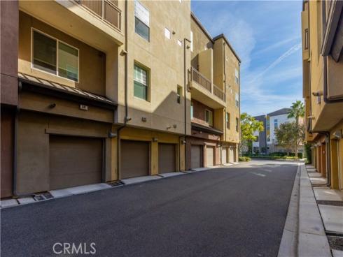 543  Rockefeller  , Irvine, CA