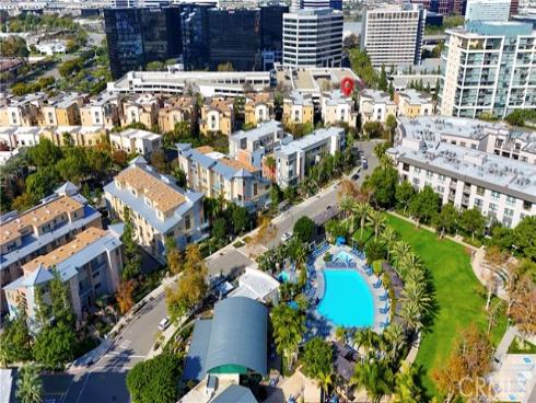 543  Rockefeller  , Irvine, CA