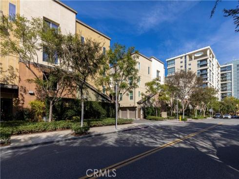 543  Rockefeller  , Irvine, CA