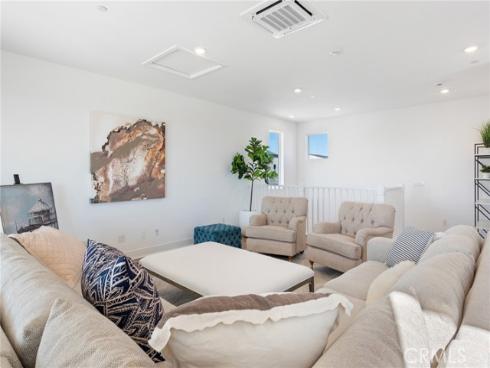 408  Treble  , Irvine, CA