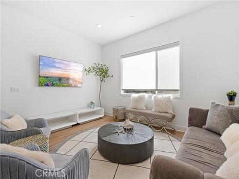 408  Treble  , Irvine, CA