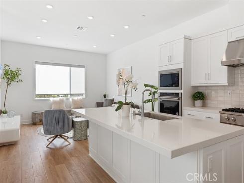 408  Treble  , Irvine, CA