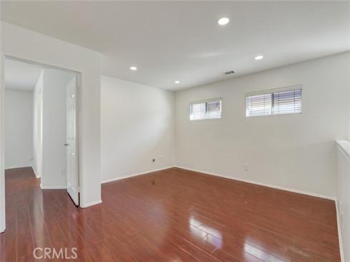 27 Ohio , Irvine, CA