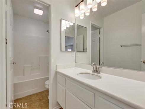 27 Ohio , Irvine, CA